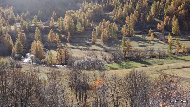 La vallée vers Debarret La vallée vers Debarret