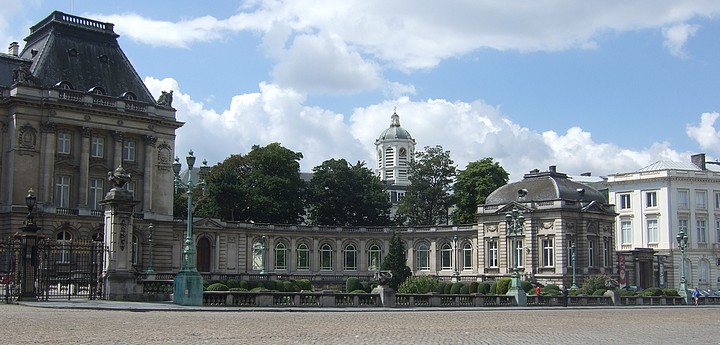 Les abords du Palais Royal