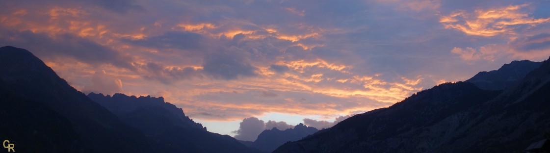 Jeu des nuages vers la haute Clarée - © C. Rau