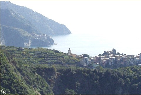 Corniglia vu du sentier 2 (Manarola à l'arrière plan...)