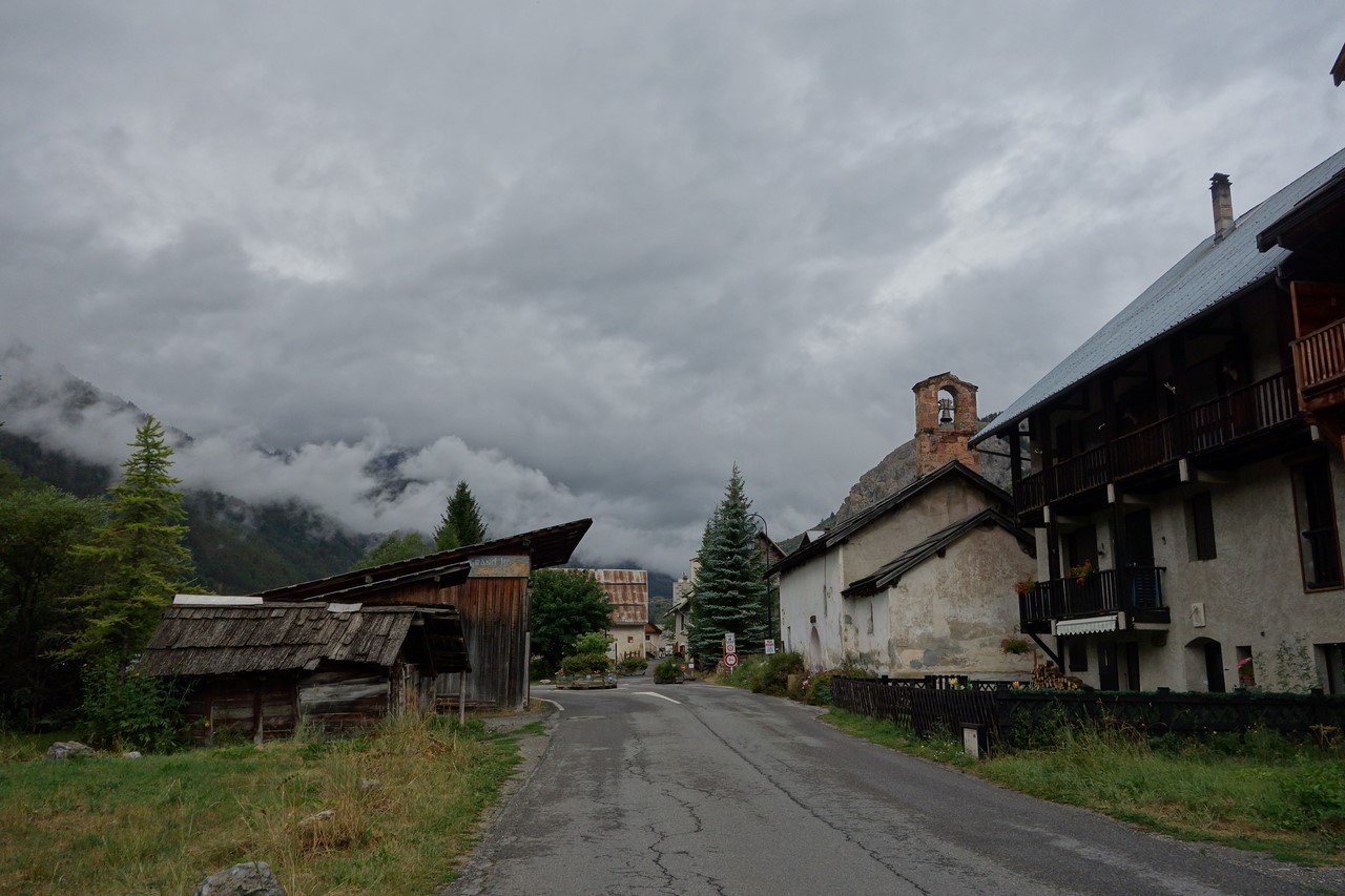 Ciel chargé sur Névache... C. Rau 2015