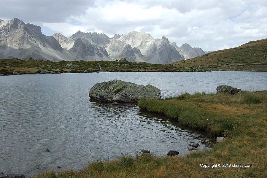 La lac de la Cula alimente la Clarée sur la rive gauche