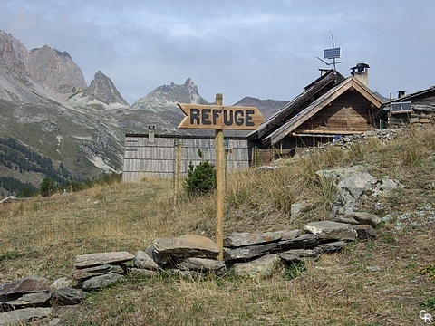 Le refuge du Ricou, situé juste en dessous du Chemin de Ronde