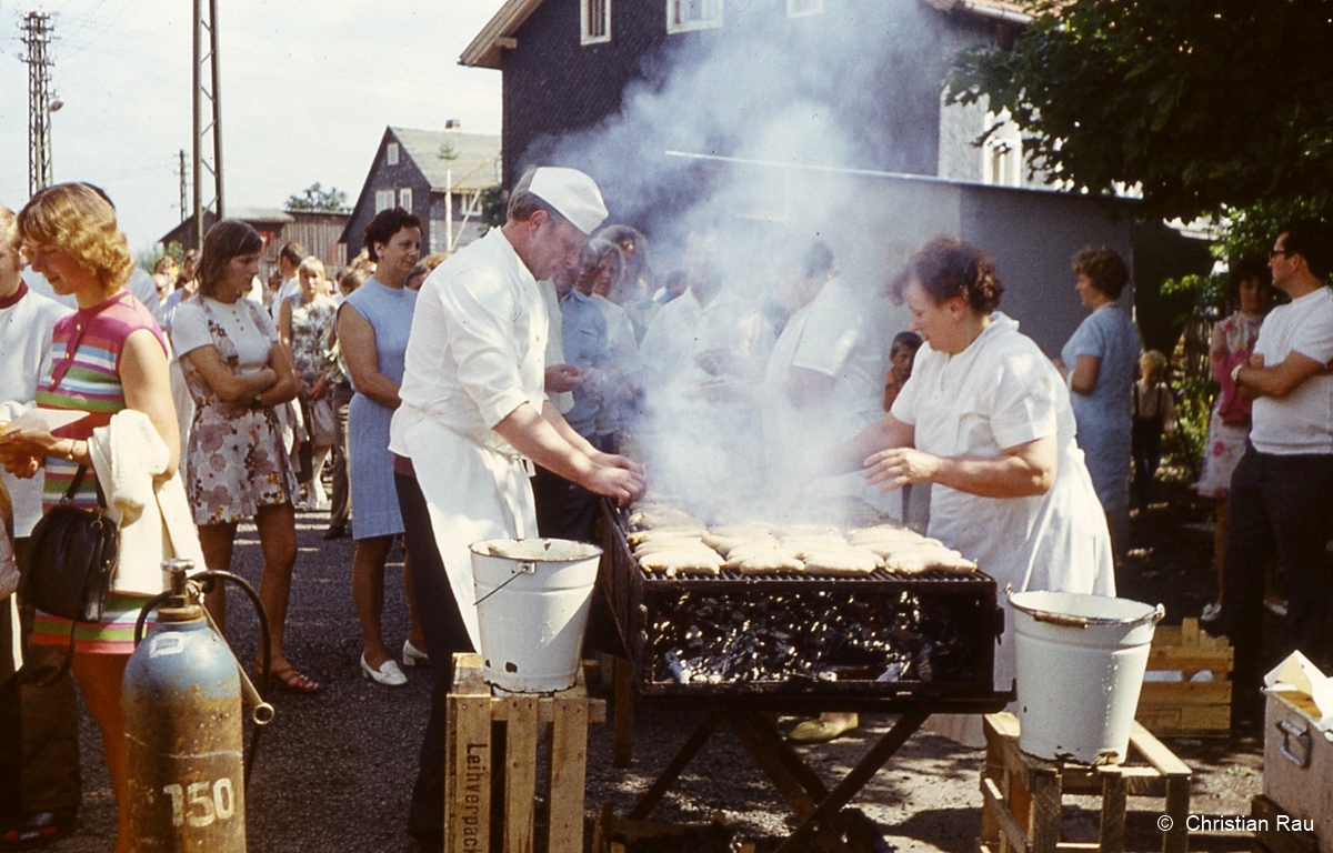 Fête populaire à Frauenwald (Thuringe) - été 1972 - CR