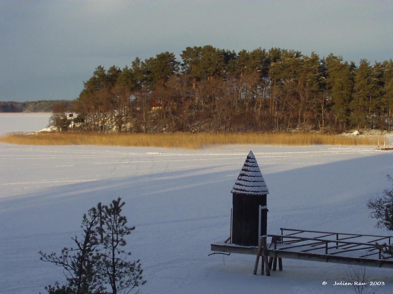 Naantali, la mer gelée autour du parc des Moumine...