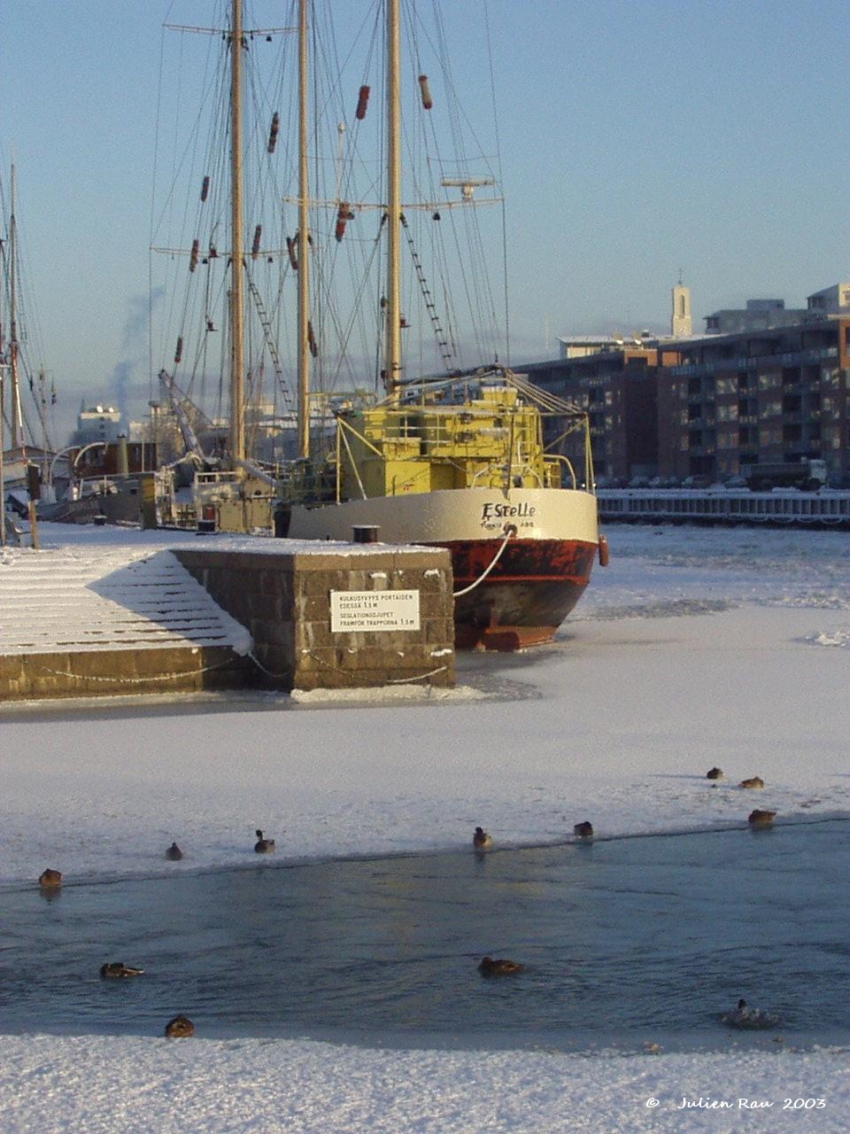La  rivière  Aura, à  Turku, le 6 janvier