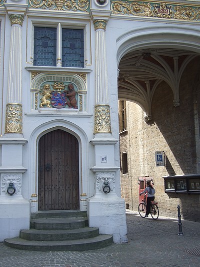 Le passage des ânes (Blinde Ezelstraat, sous l'Hôtel de Ville)