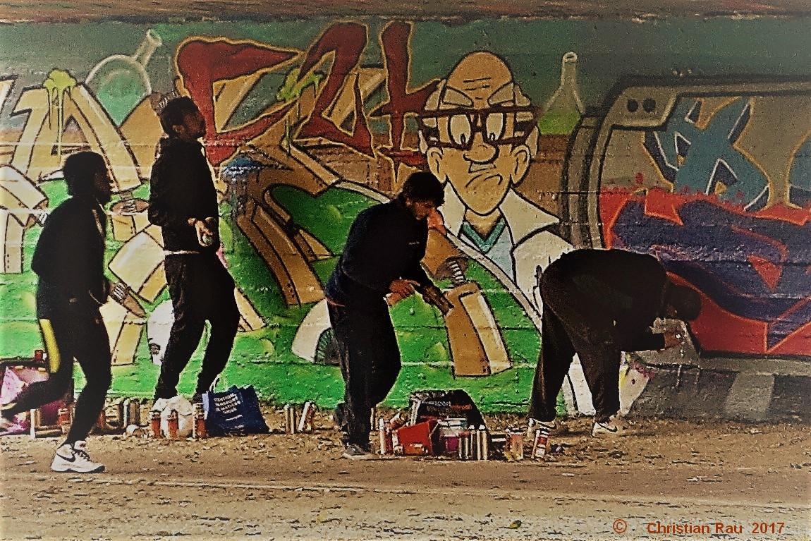 Créateurs sous un pont - © Christian Rau 2017 (Reims)