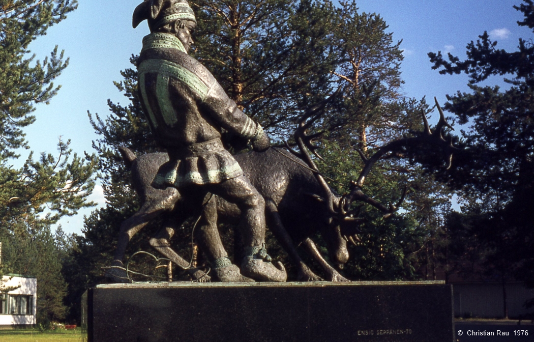 Sodankylä : le monument lapon Sodankylä : le monument lapon