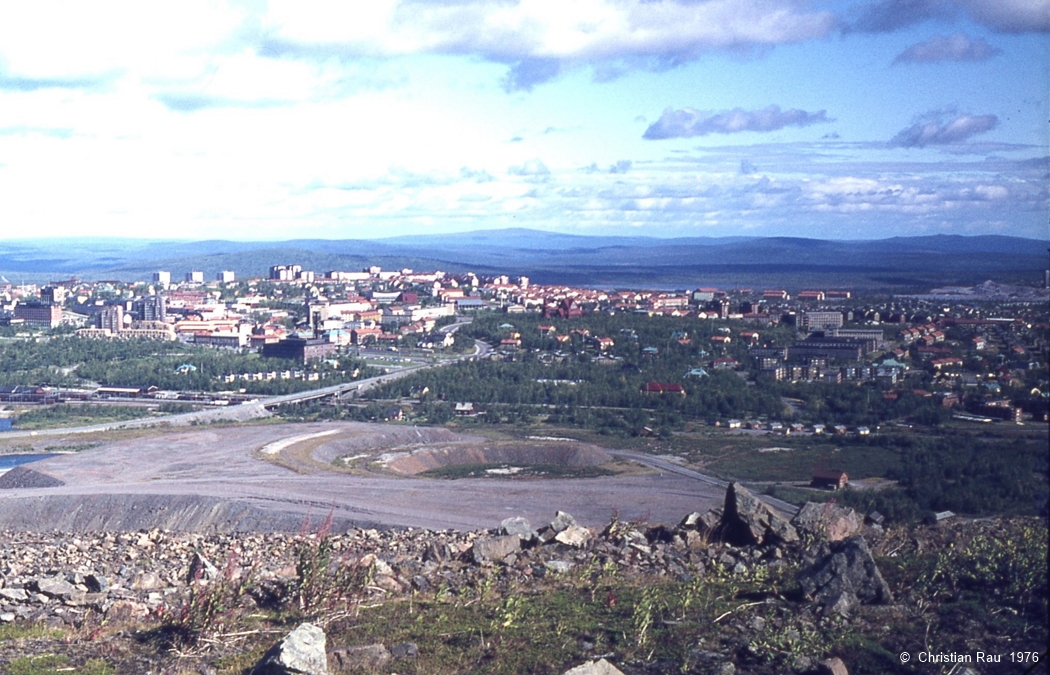 Kiruna et son cadre :  lapon et minier...