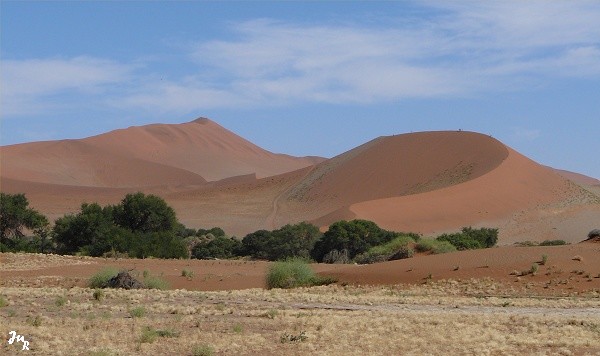 Derrière une rivière (souterraine!) la dune Big Mamma