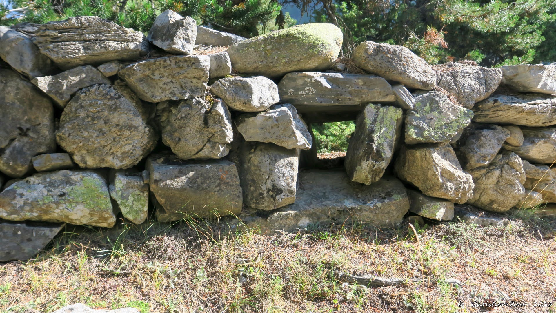 Mur de la défense française au Col de l'Echelle