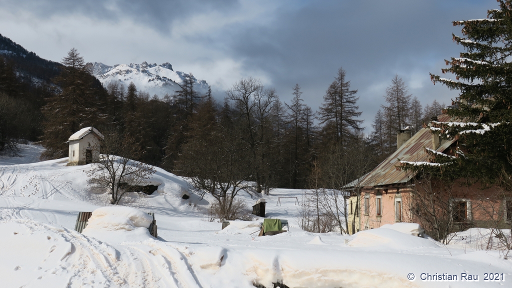 Notre-Dame de Lourdes dans son cadre hivernal ©  Christian Rau 2021