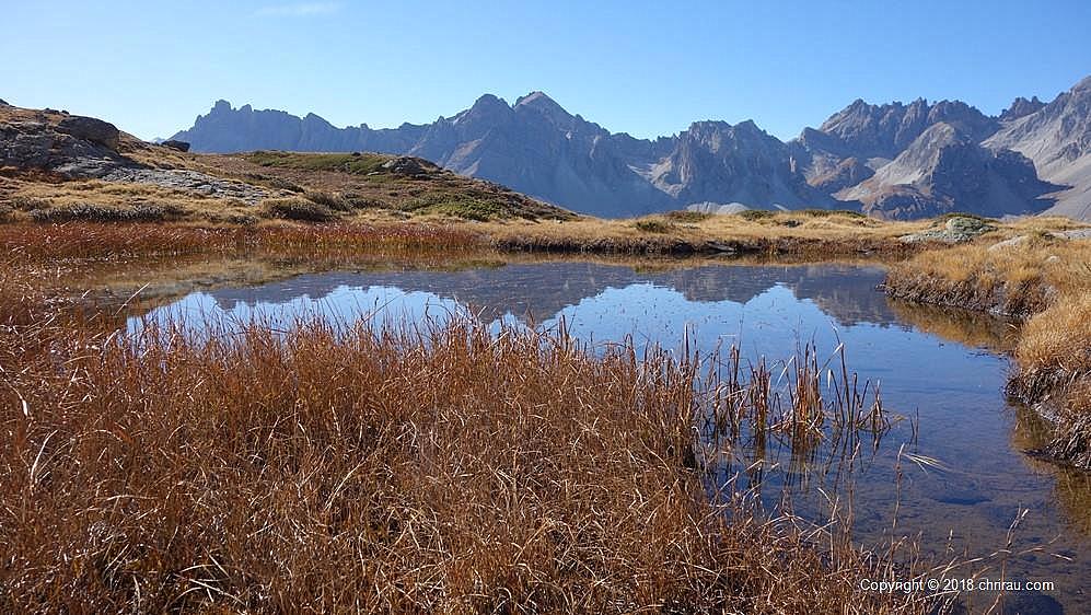 La lac de la Cula alimente la Clarée sur la rive gauche