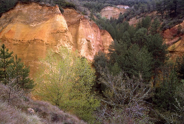 Le "Colorado provençal" de Rustrel Le "Colorado provençal" de Rustrel