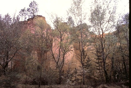 "Colorado provençal" de Rustrel (photo C. Rau) "Colorado provençal" de Rustrel (photo C. Rau)