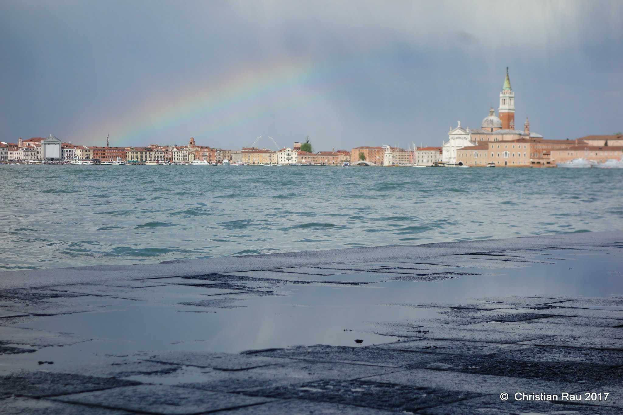 La Giudecca : ciel d'orage sur le Castello et San Giorgio