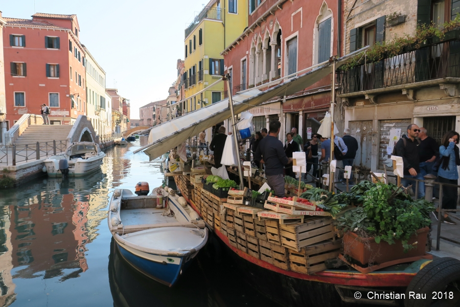 Fondamenta Sant'Anna, le marché sur l'eau de la Via Garibaldi (Castello)