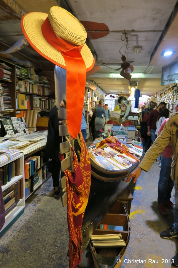 Librairie "Acqua Alta" dans le Castello