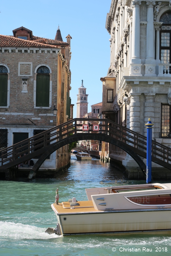 Santa Croce depuis le Grand Canal...