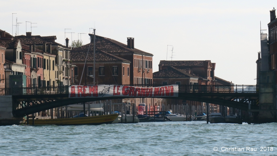 Non aux grands navires ! (Giudecca)