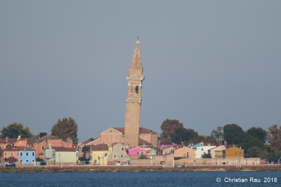 Vue sur Burano depuis le vaporetto (trajet retour)