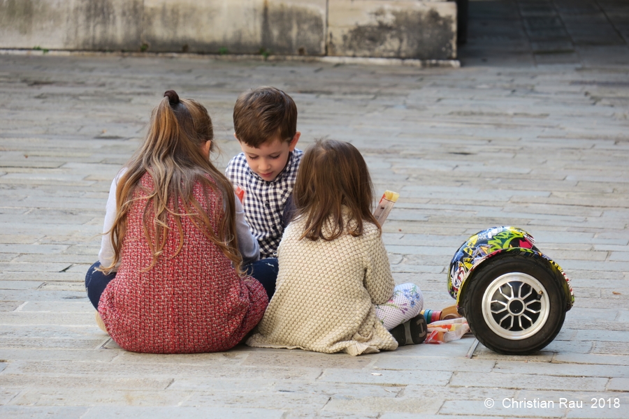 Enfants dans une cour du Dorsoduro