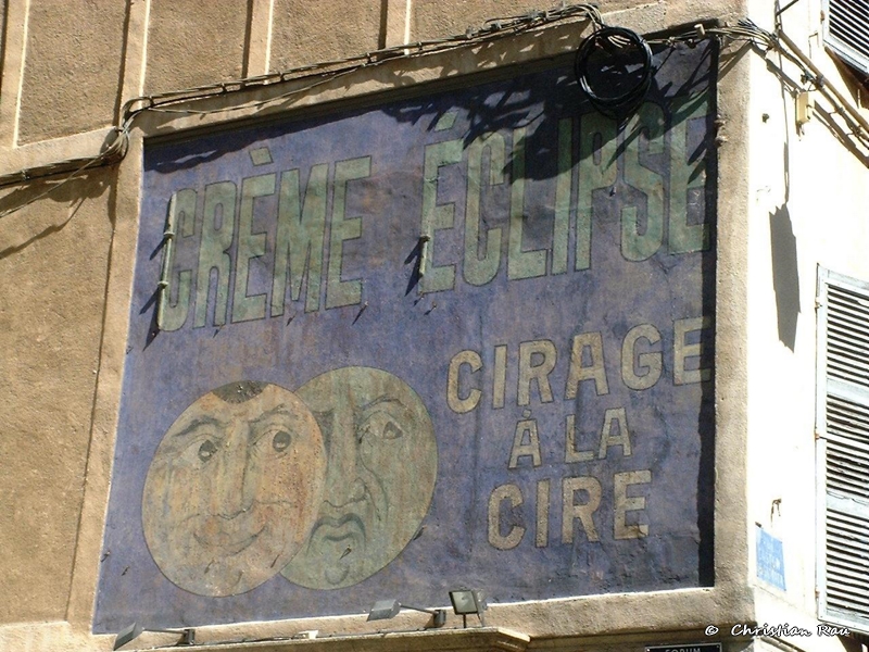 Street  Art  à  AIX en Provence  - C. Rau ,  juillet 200464