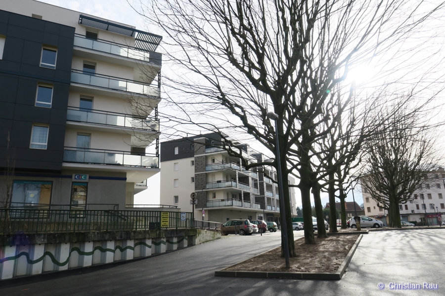 La résidence du square qui a remplacé la pharmacie et la Paison pour Tous Prédieu  (photo : 2020)