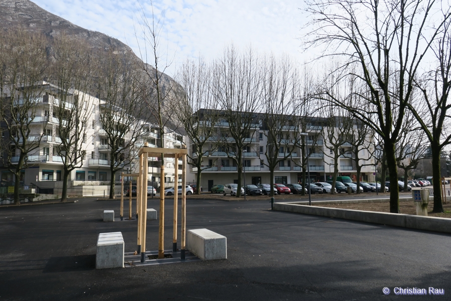 Le square Nordon actuel, avec les nouveaux immeubles remplaçant la MPT (02/2020) Le square Nordon actuel, avec les nouveaux immeubles remplaçant la MPT (02/2020)